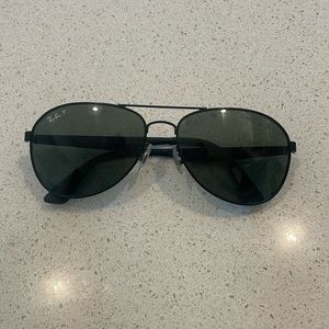 RatBan Polarized Black Aviator Sunglasses